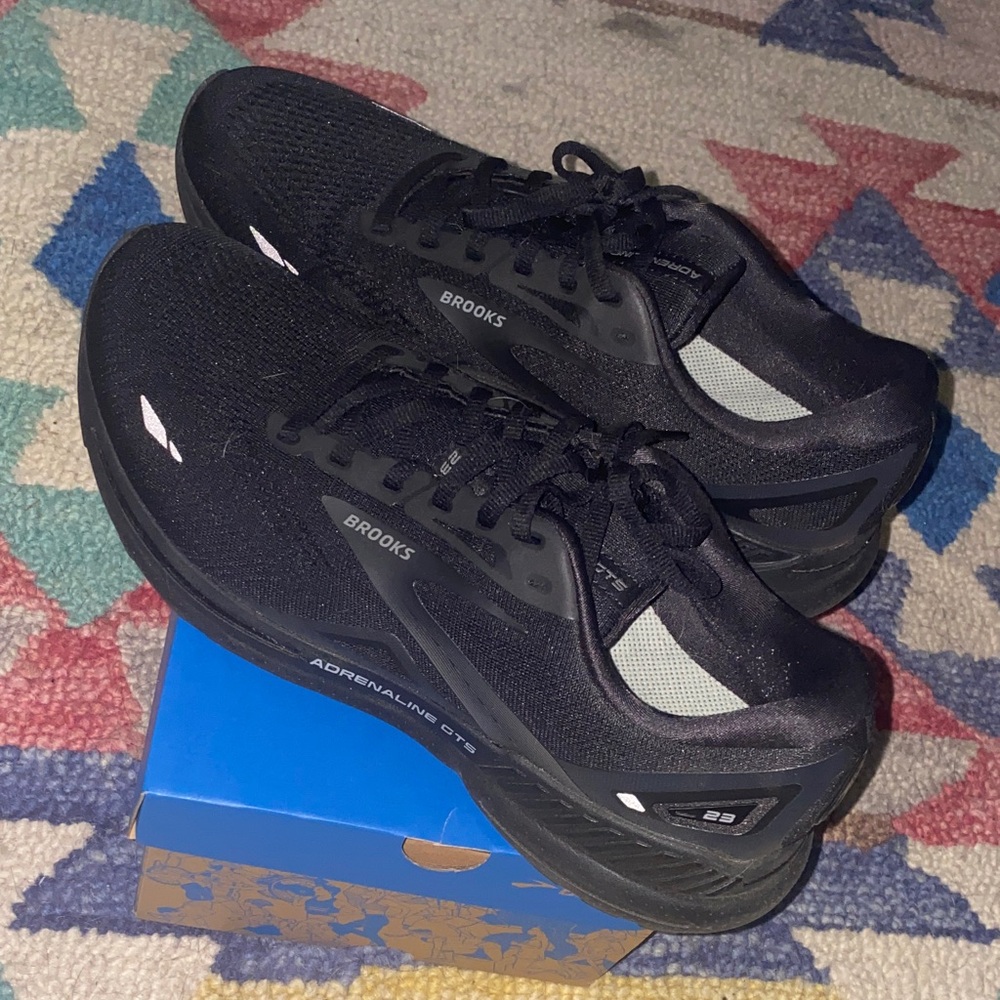 Brooks Adrenaline GTS Men's Black Athletic Shoes